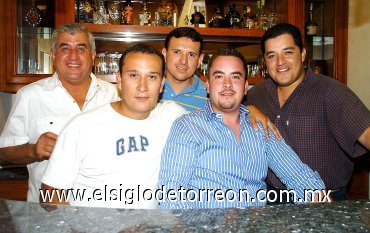 05082007
Rafael Díaz, Nabuco Córdova, Tony García, Carlos Leal y Leonardo Montoya.