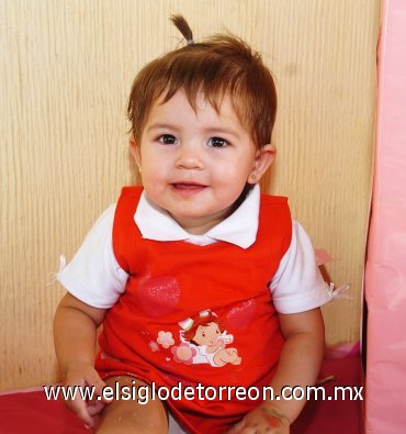 05082007
Luisa Fernanda Vázquez Ramírez, cumplió su primer año de vida por tal motivo su mamá le ofreció un convivio.