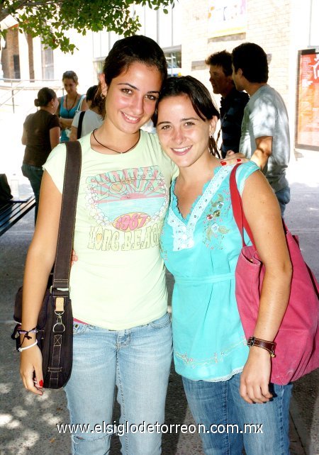 Andrea Diez y Mayela de la Garza