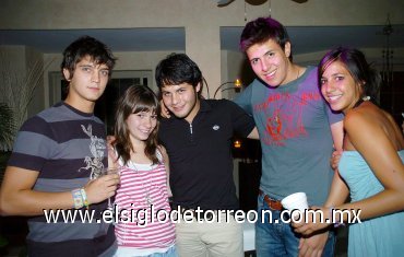 05082007
Brenda Humphrey, Beto Cruz, Luis Barroso, Diego Tafoya y Maleny Ramos.