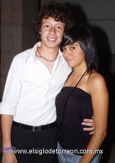 07082007
Lorena y Ángel, estuvieron en la fiesta de cumpleaños de Karla Liliana Centeno.