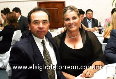 09082007
Carlos Martínez y Vicky Hamdan asistieron a la boda de Carlos Katsicas y Diana Saavedra.