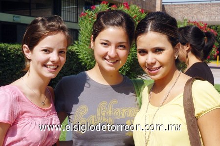 Maryfer Nuñez, Pamela Torres, Katya Nahle