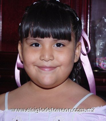 11082007
Anneliz Meléndez Arriaga, en su fiesta de sexto cumpleaños; es hijita de Francisco Meléndez y Elizabeth Arriaga de Meléndez.