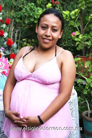 07082007
Sendy Elizabeth Zárate Fraire en su fiesta de canastilla.