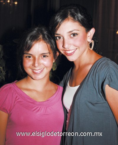 Andrea Lozoya y Nini Luna.