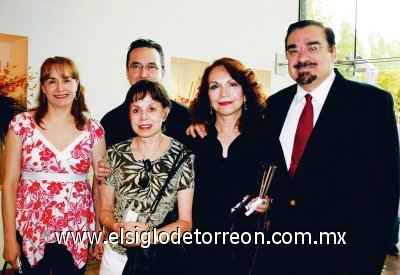 Eduardo y Frida Iduñate, Irma Gómez, Marco y Susana Jiménez.