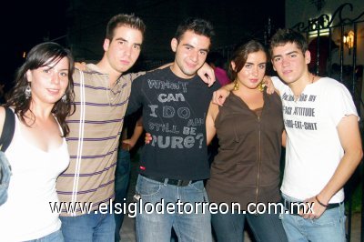 Brenda Ayub, Manolo Ávalos, Pepe Iga, Sari Gutiérrez y Braulio Torres.