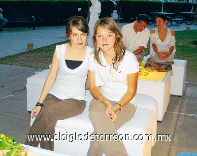Cinthia Escamilla y Liliana Flores.