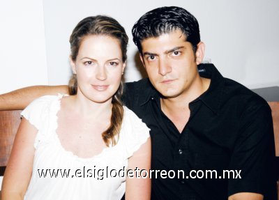 Laura L. de Mansur y Yussef Mansur.