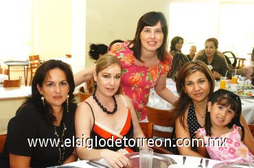 19082007_d_Vero Marmolejo, Gaby de Gálvez, Fernanda Gálvez, Claudia Gutiérrez y Anel Rano Seco.