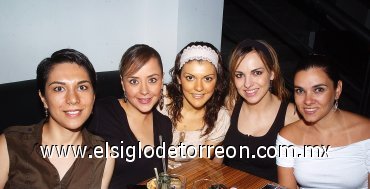 15082007
Liliana Cepeda, Fernanda Jaime, Mayra Estavillo, Ale Sepúlveda y Marthy Dávila.