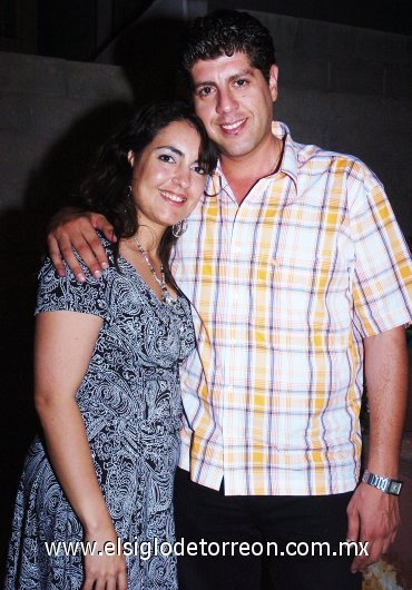 17082007_v_Ramzi Ghawi Barud disfrutó de una fiesta preparada por su esposa Bety Lugo.