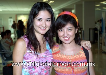 18082007_s_Hiromi y Kaori Hayakawa viajaron con destino a la Ciudad de México.