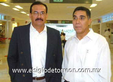 28072007
Ramón Ibarra y Juan Contreras viajaron a México.