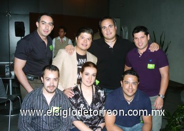 26082007
Gerardo Tavera, Octaviano Rendón, Yared Mireles, Juanjo Álvarez, Eduardo Castañeda, Arturo Benítez y María Isabel Fernández.