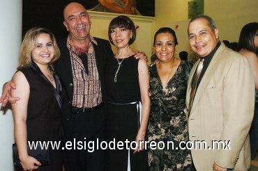 29082007
Aidé Gutiérrez, Orlando Anderson, Carmen Betancourt, Olga de Darwich y Jorge Darwich.