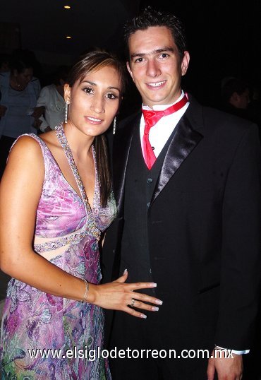 26082007
Gaby Flores y Óscar Chávez.