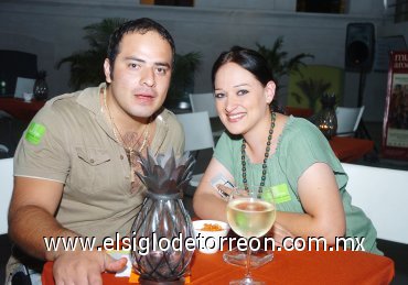 26082007
Jorge Blanco y Alejandra Luévanos.