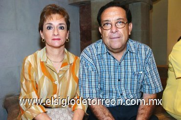 29082007
Lourdes Gómez de Román y Enrique Román.