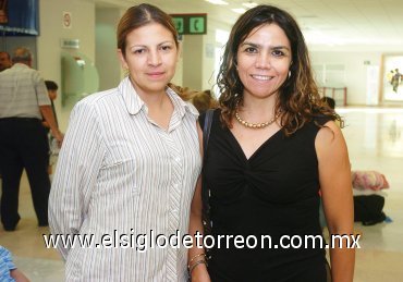 23082007
Iveth Jiménez y Melina Castro viajaron a la Ciudad de México.