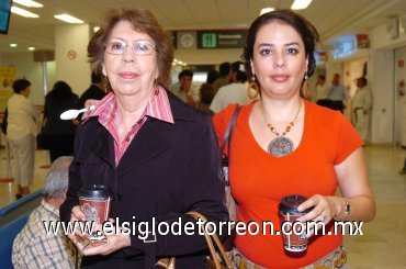 29082007
Socorro Aguirre y Julieta Luna viajaron a Tijuana.