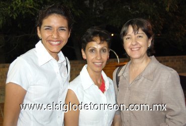 03092007
Diana Valles, Sara Oranday y Lilia de la Peña.