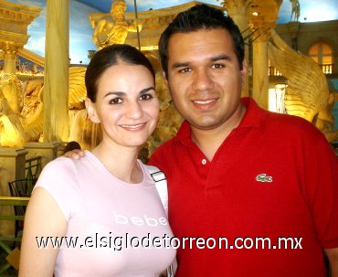 03082007
Carmen Alvarado y Rodrigo Salazar celebran hoy dos años de noviazgo.