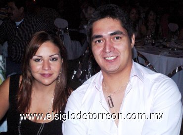 03082007
Isabel Herrera y Eduardo Benítez.
