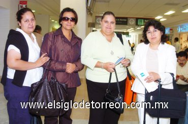 01092007
Liliana Lugo, Cristina de la Sierra, Mónica Benítez y Estela Díaz viajaron al DF.