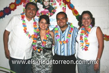 02082007
Marlett y Edgar acompañados de Noé y Diana Montes Montes.