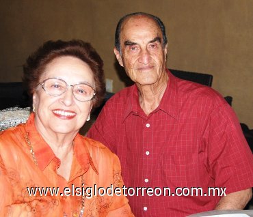 02092007
Elena Veyán de González y Jaime González.