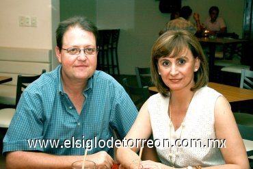 02092007
Ricardo López y Lucía Dolores Reyero de López