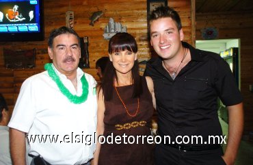 01092007
Alejandro Diez, Estela de Diez y Alberto Martínez.