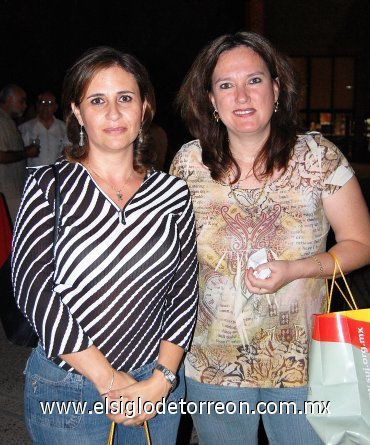 02092007
Ana Abuzair y Mayela Villa.