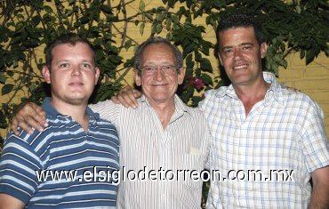 02092007
Javier Cofiño Grageda, Javier Cofiño Saldivar y Javier Cofiño Gómez