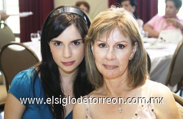 02092007
Karla de Braña y Ana L. Elizondo.