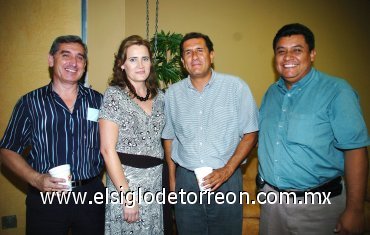 02092007
Peter Pretrov, Susana García, Pedro Luis Bernal y Gerardo Puentes.