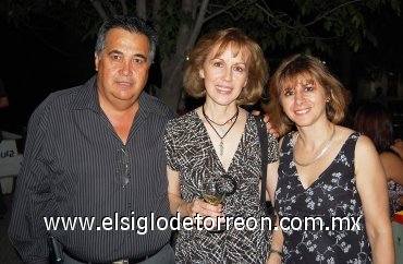 02092007
Víctor Velázquez, Patricia Piña de Velázquez y Pilar Argona.