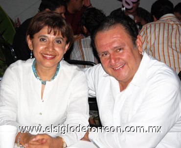 05092007
Magdalena Cuevas y Pedro Canon.