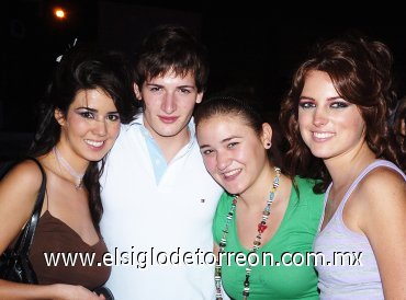06092007
Anabel Salas, Carlos Echavarría, Vero Cruz y Bárbara Bracho.