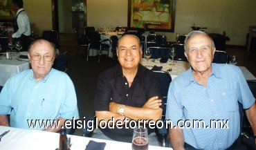 06092007
Don Alfonso acompañado de Carlos González Burillón y Rodolfo Veyán Cuerda.