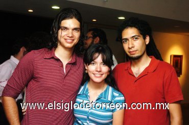 09092007
David Millán, Wendy Cisneros y Jorge Márquez.