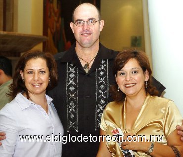 10092007
Mirna Mafud, Memo y Lucy Murra.