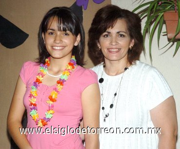 11092007
Ana Cristina y su mamá Vivi Sosa.