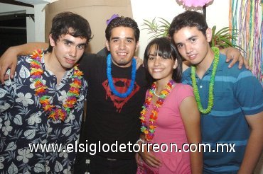 11092007
Carlos, Poncho, Rudy y Ana Cristy Herrera Sosa.