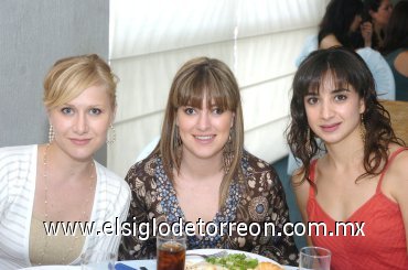 11092007
Mónica Fernández de Garza, Paola de Veyán y Laura de Barrios.