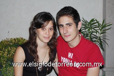 08092007
Ana Silvia Hernández y Hernán Sirgo.