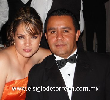 08092007
Claudia Segura y Gustavo Esquivel.