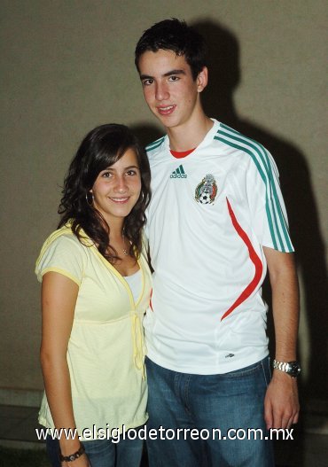 09092007
Jesús Armando del Moral Torres y su novia Yola Murra.